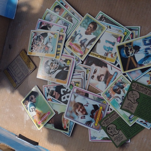 1970's Football Cards - Picture 4 of 4